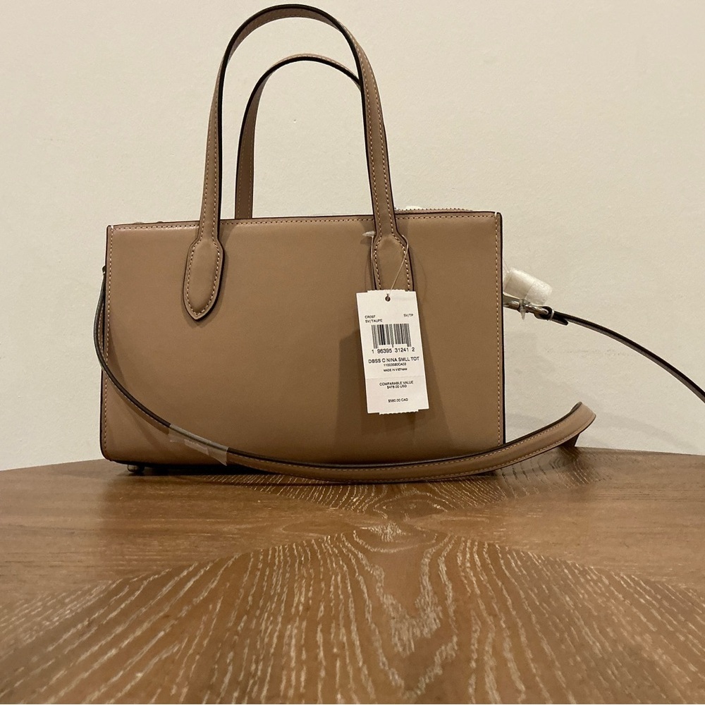 Coach

NINA SMALL TOTE - Picture 7 of 7